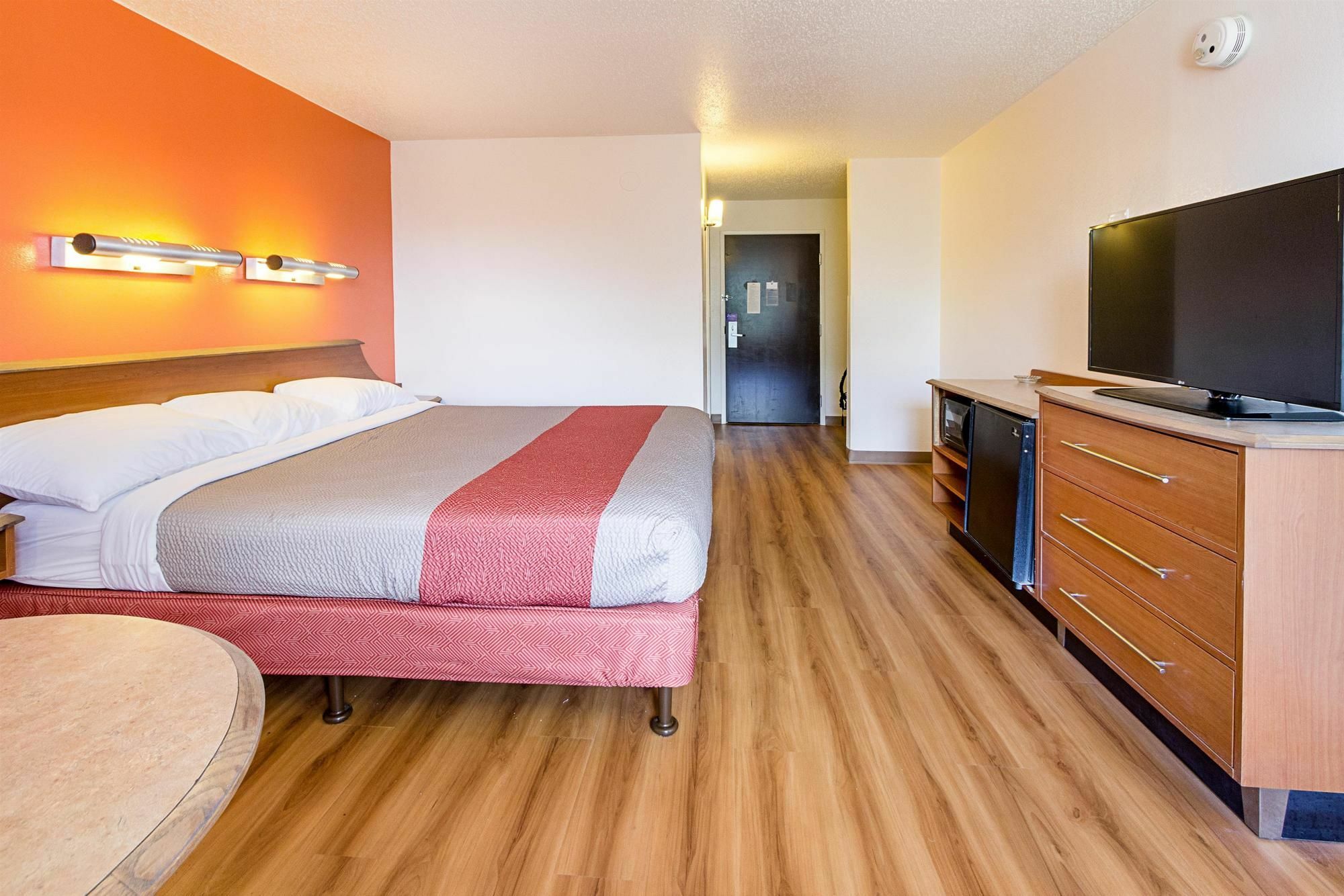 Red Roof Inn Plus+ Columbus - Уортингтон Экстерьер фото