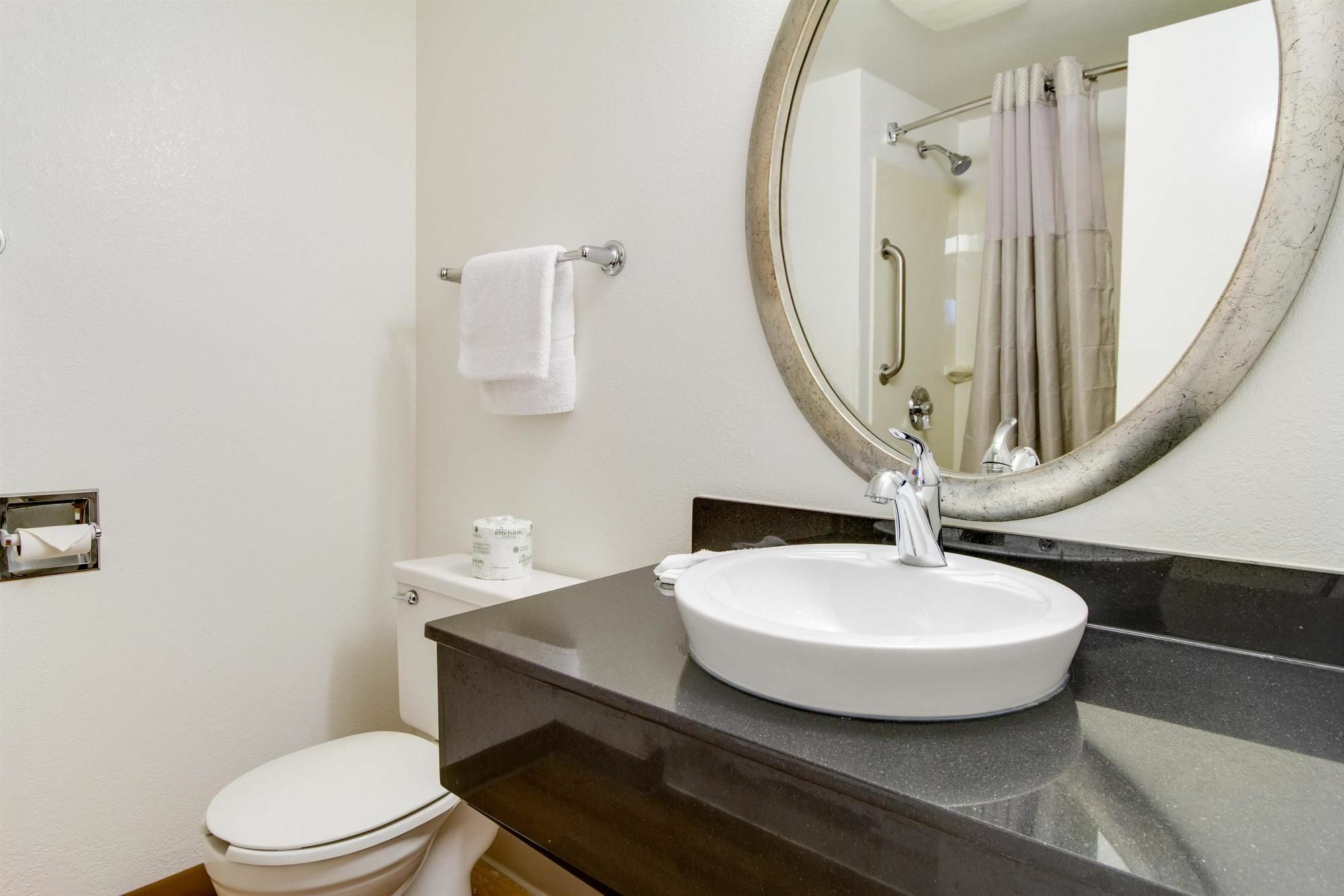 Red Roof Inn Plus+ Columbus - Уортингтон Экстерьер фото