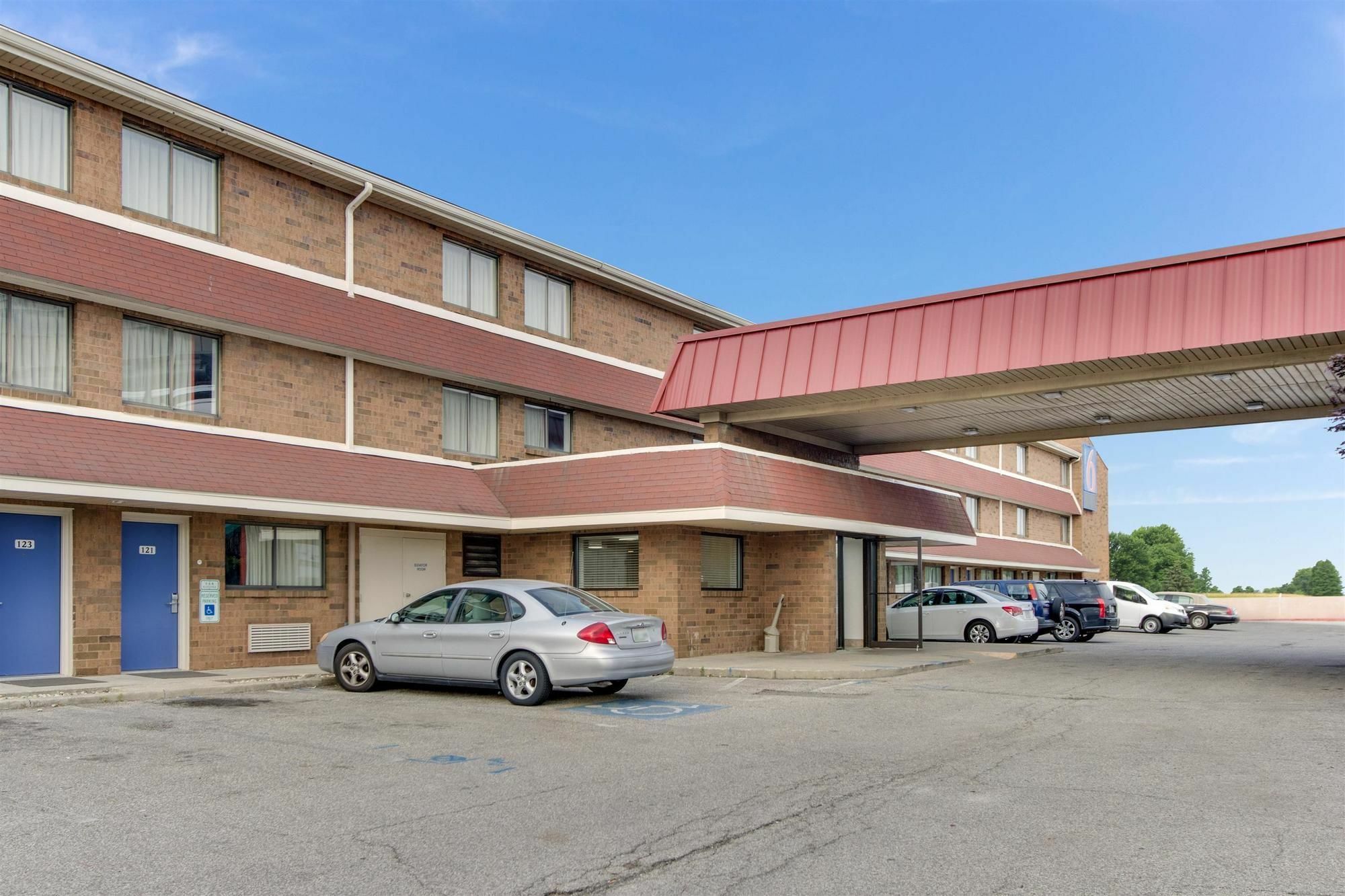 Red Roof Inn Plus+ Columbus - Уортингтон Экстерьер фото