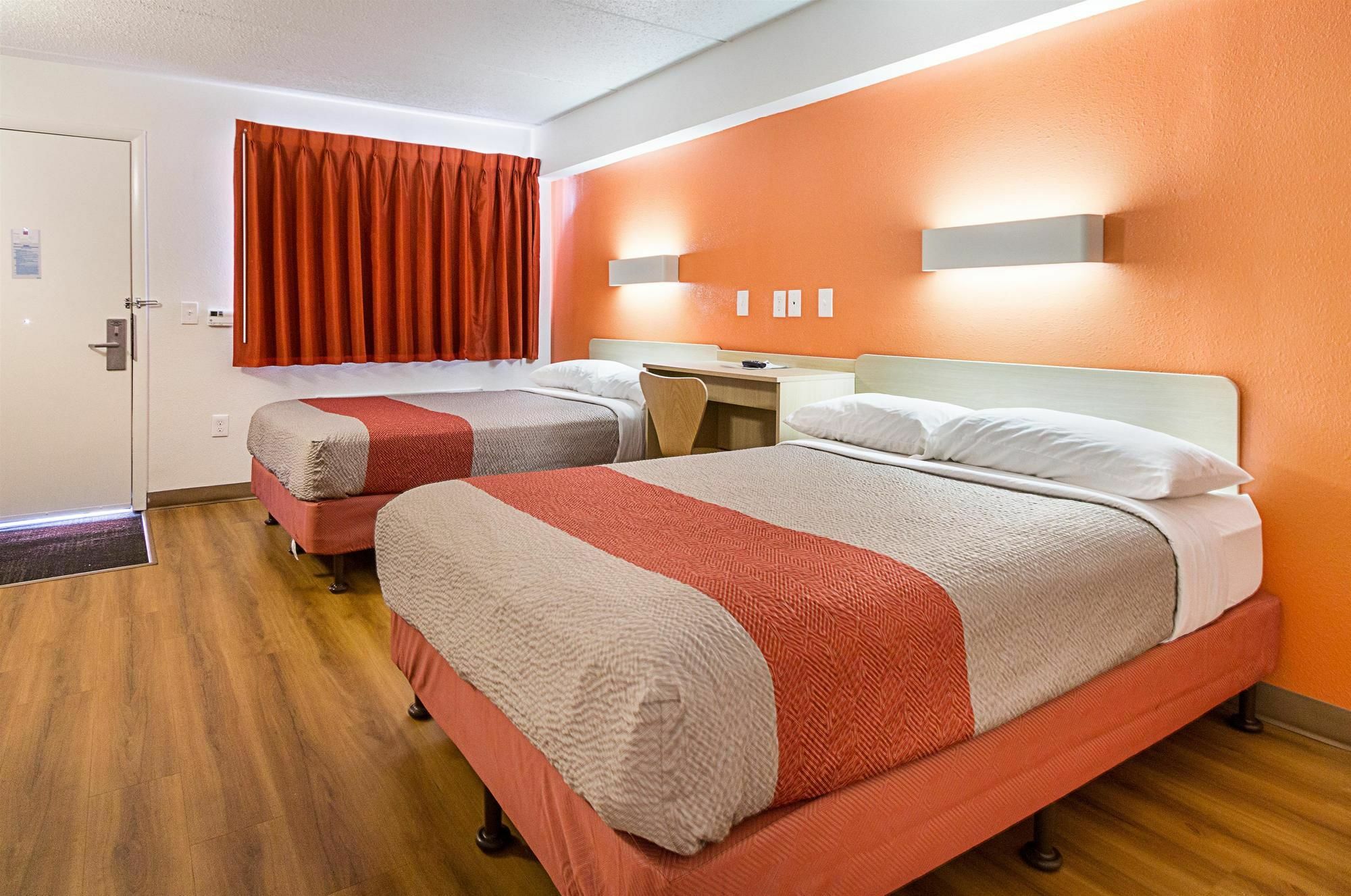 Red Roof Inn Plus+ Columbus - Уортингтон Экстерьер фото